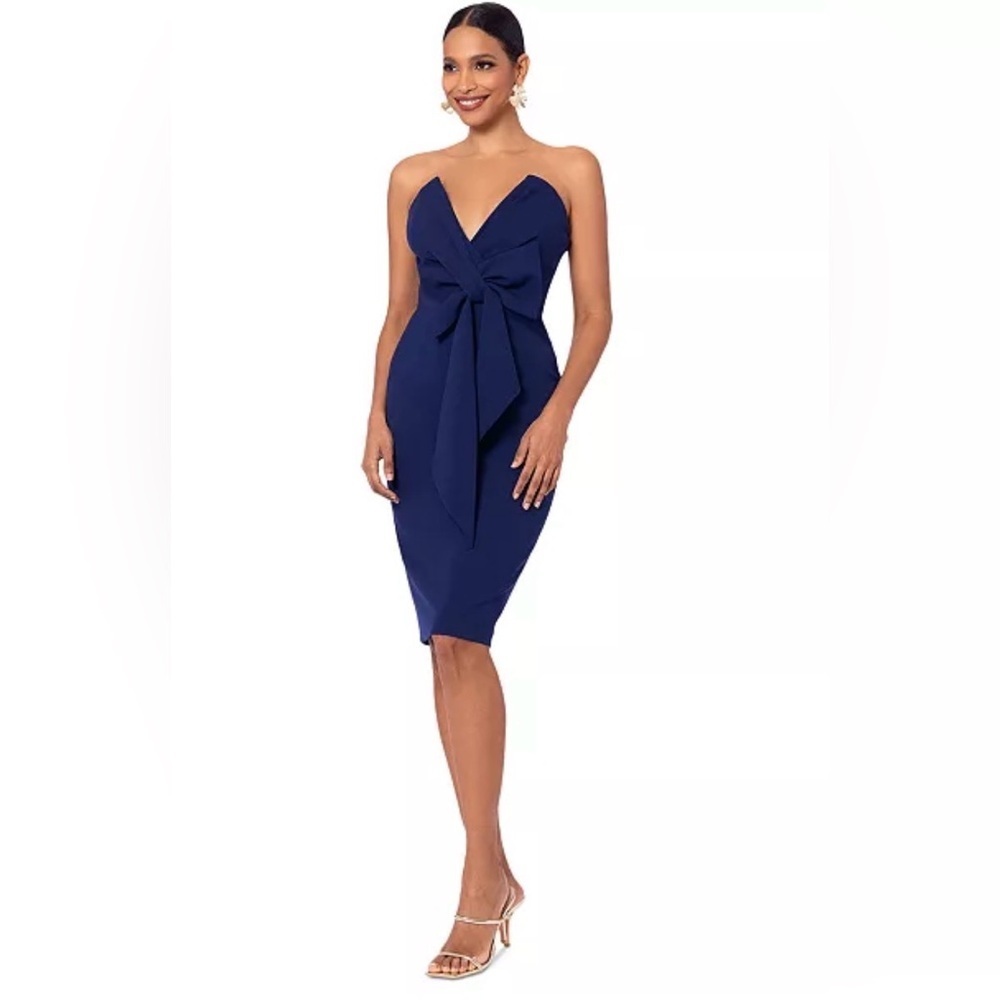 Betsy & Adam
Women's Strapless Bow-Front Scuba Crepe Dress Size 6